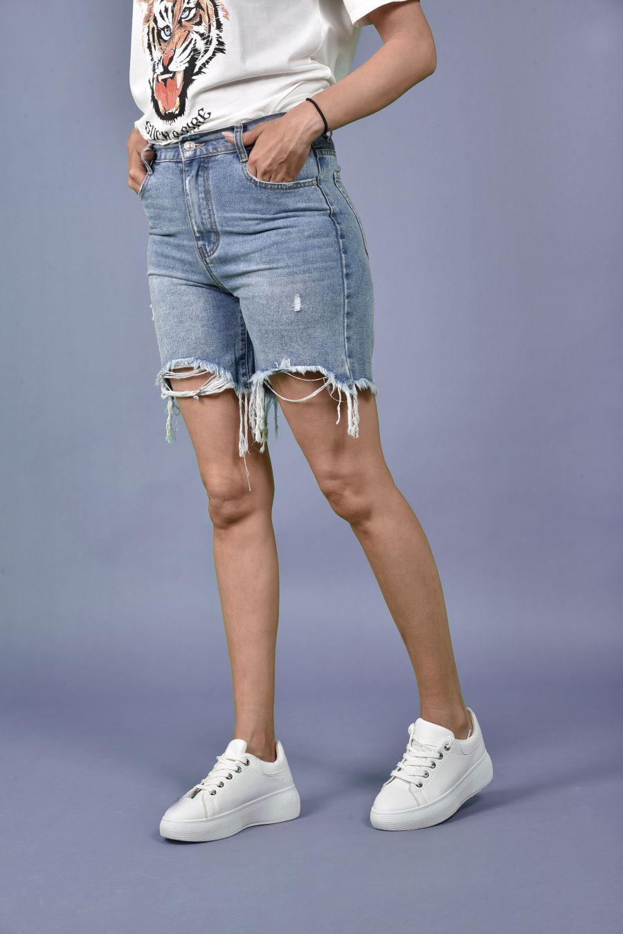 Jean shorts with distressed details