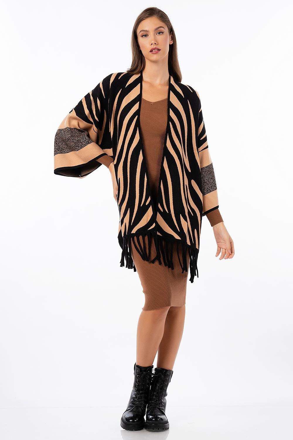 Animal print πλεκτή ζακέτα και maxi πλεκτό φόρεμα 
