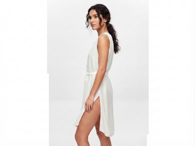 Φωτογραφία από Sleeveless Utility Midi Dress with Tiered Hem