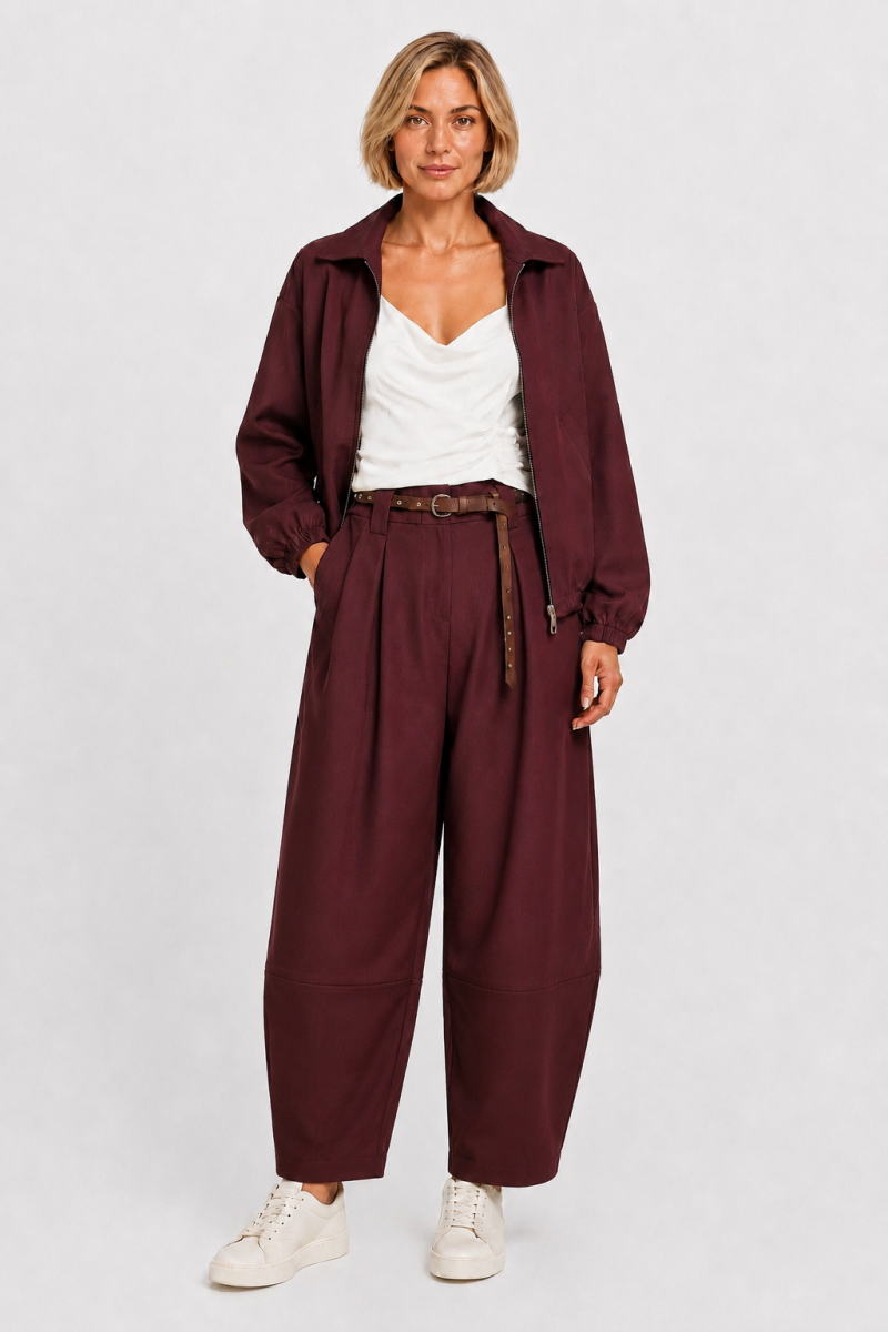 BARREL PANTS WITH PLEATS Φωτογραφία από BARREL PANTS WITH PLEATS