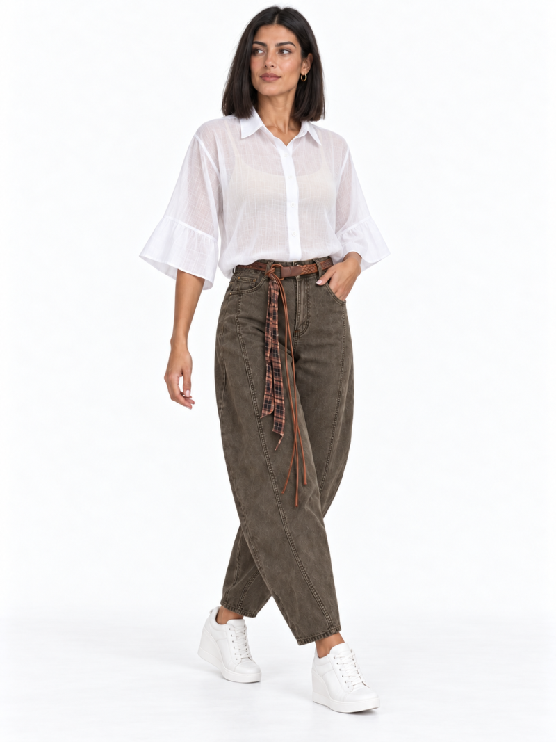 BARREL JEANS WITH BELT Φωτογραφία από BARREL JEANS WITH BELT
